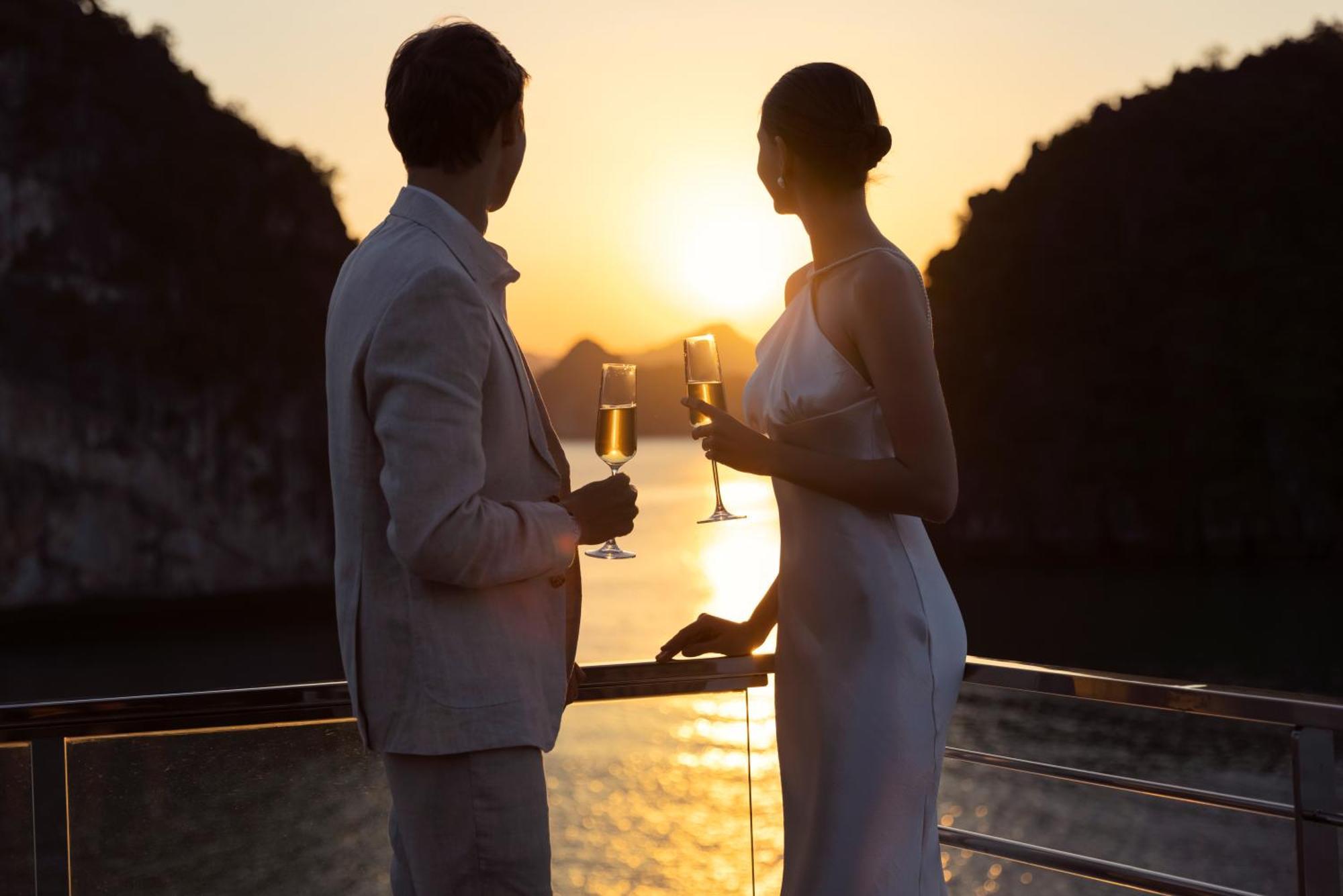下龍 Grand Pioneers Halong Bay Cruise 1酒店 外观 照片